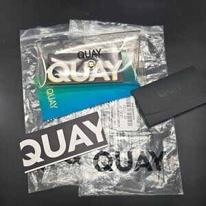 Quay Clear Glasses Case With Rainbow Cloth & Accessories VR1028
